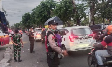 Amankan-Piala-Dunia-U-17,-Personel-Polresta-Sidoarjo-Siaga-di-Batas-Kota