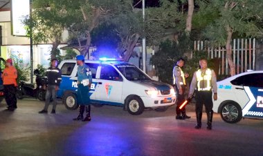 Harkatibmas-Polres-Tanjungperak-Bersama-TNI-Gelar-Patroli-Skala-Besar