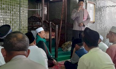 Kapolsek-Prambon-Safari-Jumat-di-Desa-Watu-Tulis