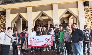 Semarak-Hari-Bhayangkara-Ke-78,-Tiga-Pilar-di-Krembung-Peduli-Tempat-Ibadah