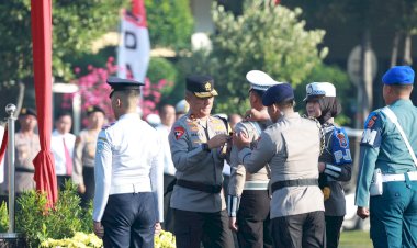 Kapolda-Jatim-Pimpin-Apel-Gelar-Pasukan-Operasi-Patuh-Semeru-2024