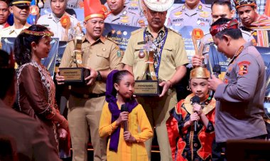 Kapolri-dan-Ketua-Bhayangkari-Sapa-Dua-Anak-Pemenang-Lomba-Setapak-Perubahan