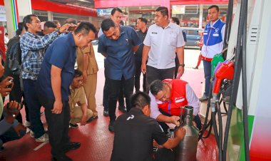 Polres-Malang-Sidak-SPBU,-Pastikan-Stok-BBM-Aman-Jelang-Idul-Fitri-1446H