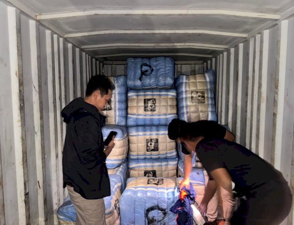 Polisi Bongkar Sindikat Balpres di Jakarta, 207 Bal Pakaian Bekas Impor Disita