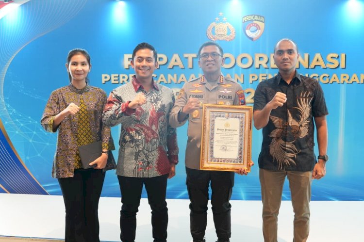 Polresta Sidoarjo Raih Penghargaan Bidang Reformasi Birokrasi Polri