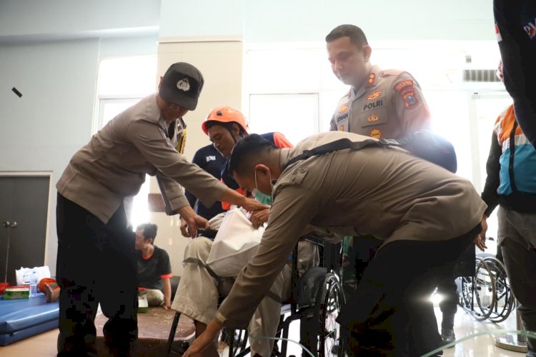 Polres Pelabuhan Tanjungperak Dampingi Korban Peristiwa KM Mutiara Sentosa II, Pastikan Penanganan Maksimal