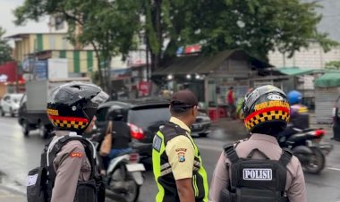 Polwan-Jenggala-Presisi-Patroli-Tempat-Keramaian,-Jaga-Kamtibmas-Selama-Ramadan